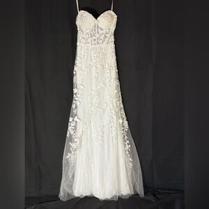 Elegant White Floral Lace Gown